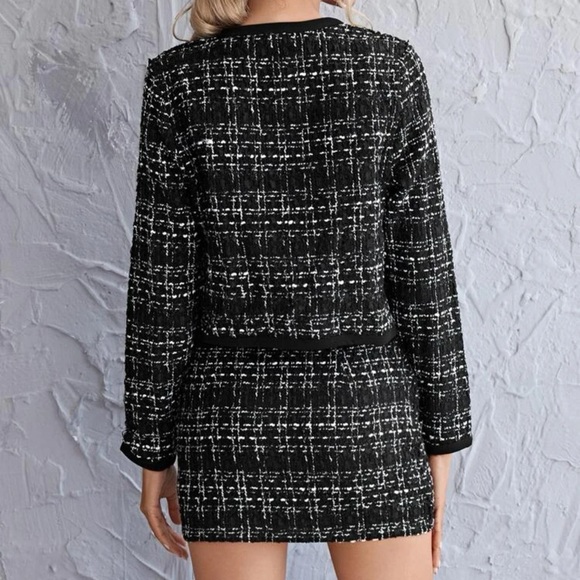 2 piece tweed skirt and blazer - Picture 2 of 3